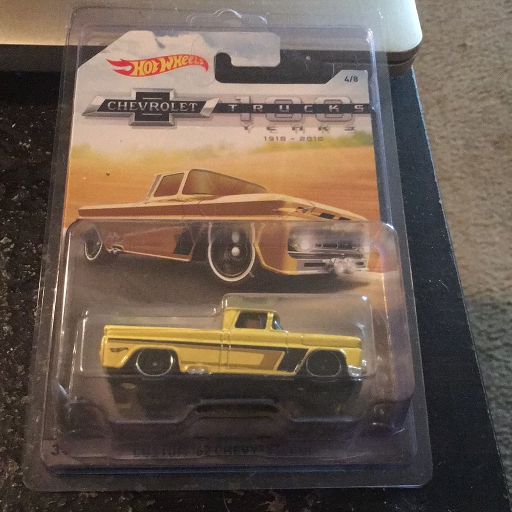 New Hot Wheels Custom ‘62 Chevy Pickup